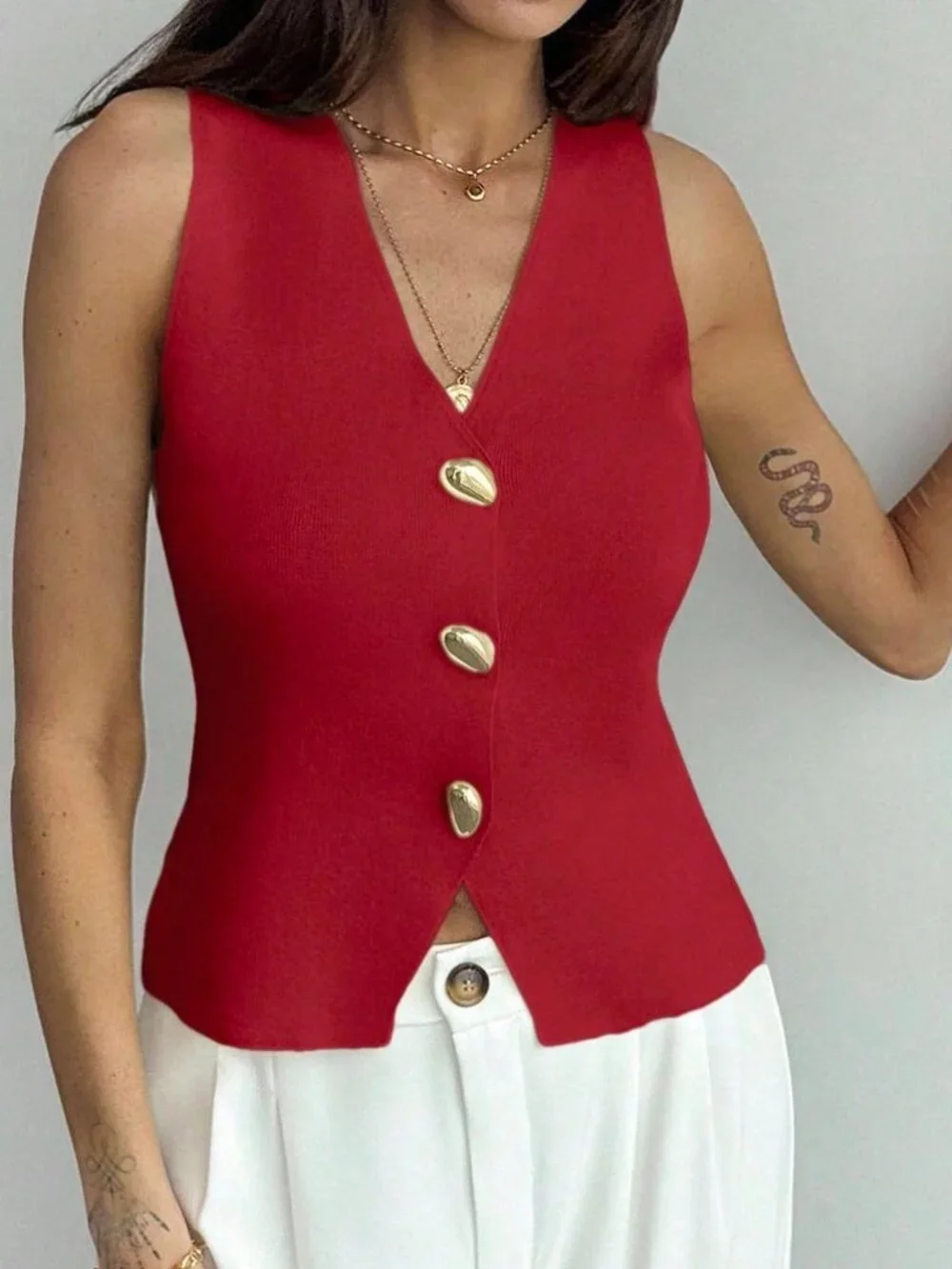 Red Elegant Women's V-Neck Knit Vest with Metal Buckle, Single-Breasted